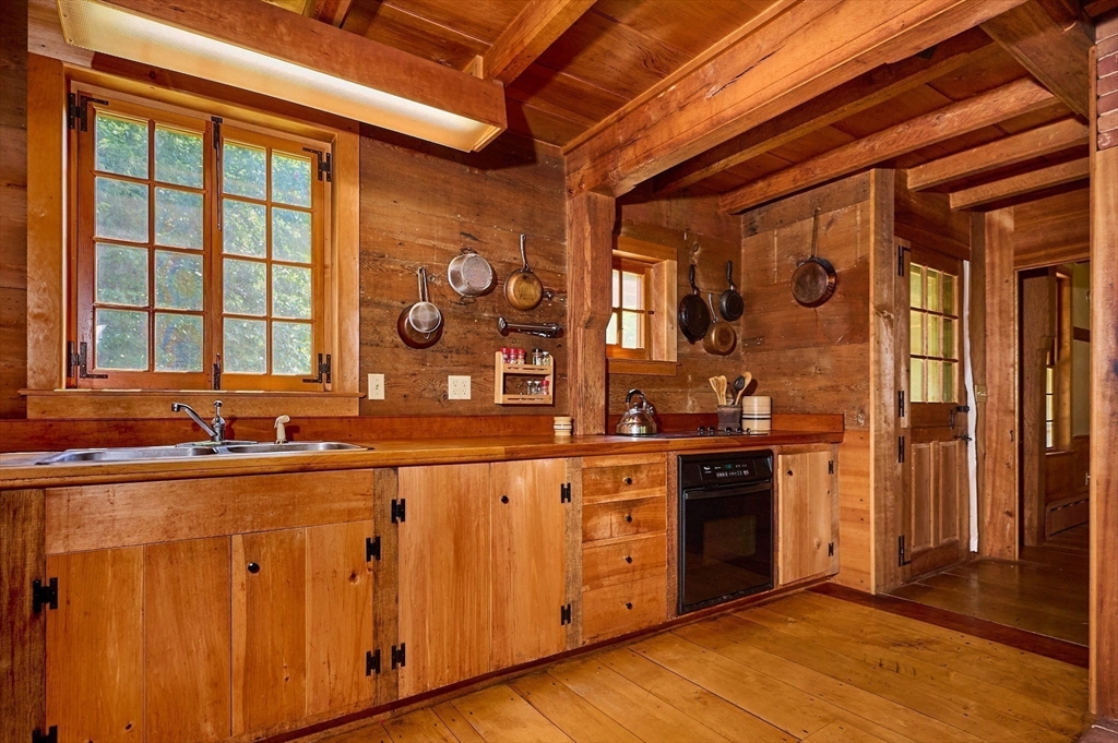 24 West Oxbow Road Charlemont, MA 01370 - Photo 5 of 29