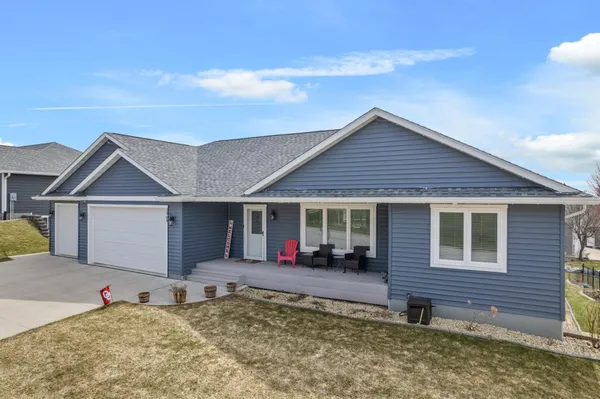 $579,900 | 1363 Summit Drive, Winona, MN 55987
