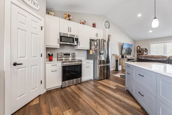 $579,900 | 1363 Summit Drive, Winona, MN 55987