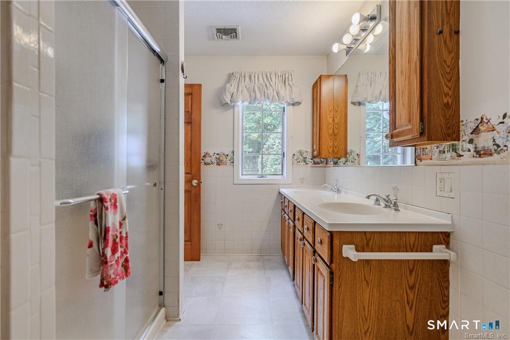 144 Munn Road Southbury, CT 06488 - Photo 9 of 22