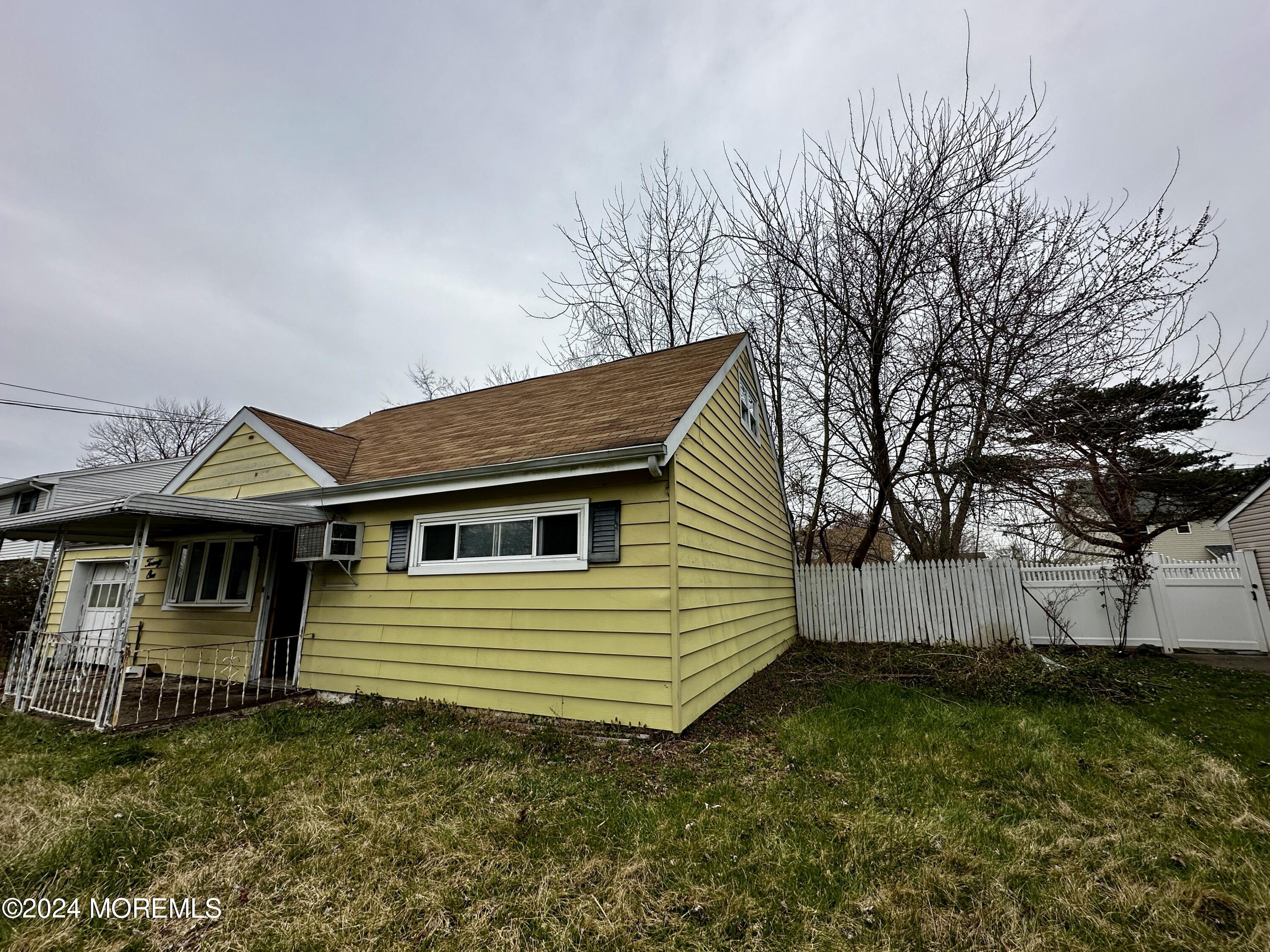 21 Appleton Drive Hazlet, NJ 07730 - Photo 2 of 14 Photo Mar 27 2024, 11 03 15 AM