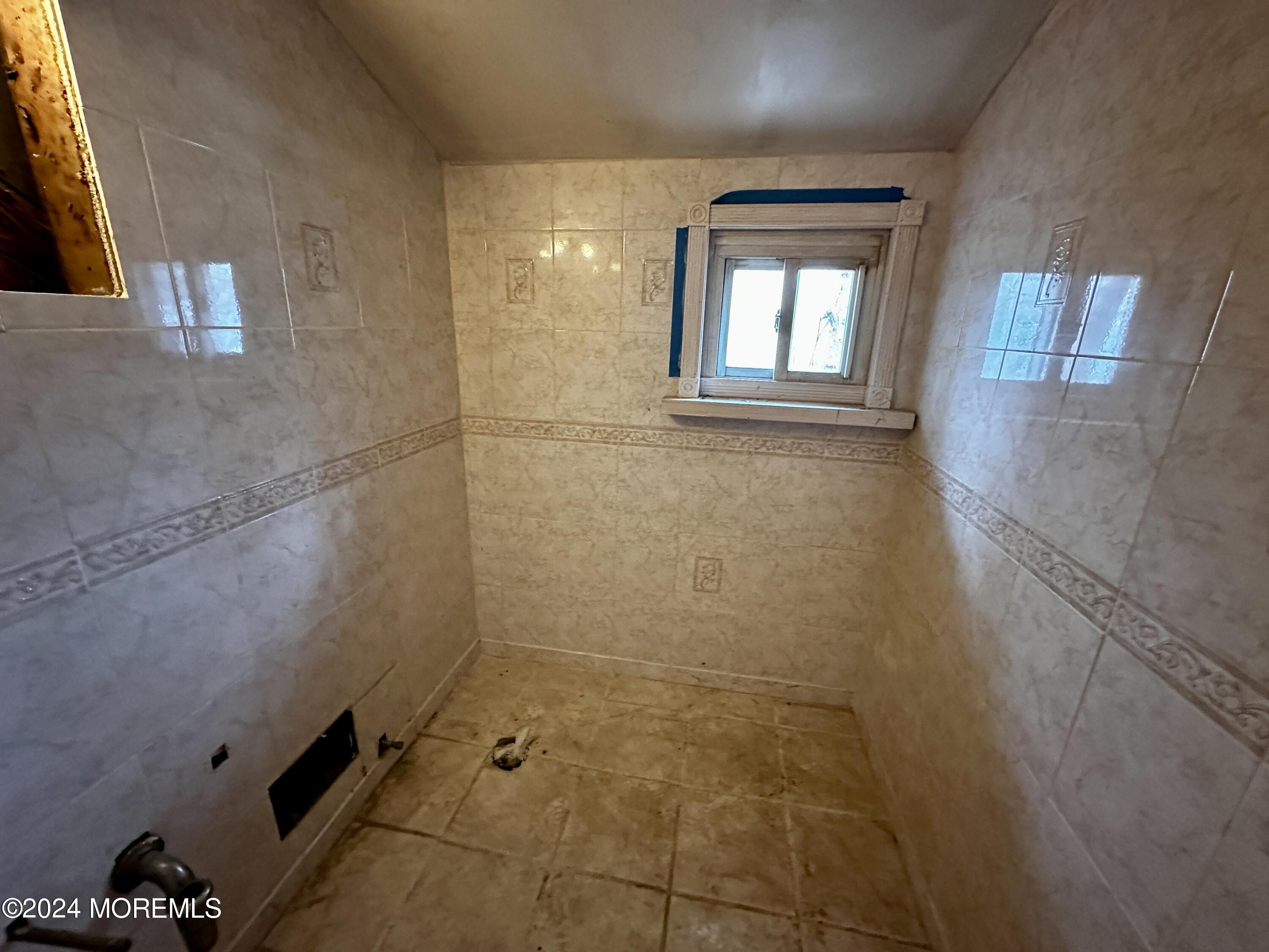 21 Appleton Drive Hazlet, NJ 07730 - Photo 4 of 14 Photo Mar 27 2024, 10 55 37 AM