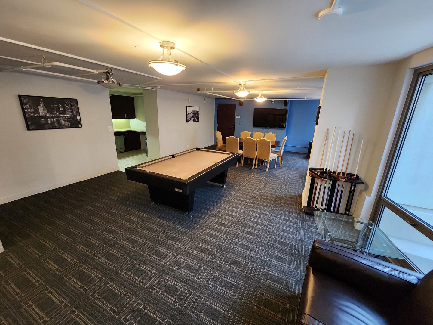 440 North Wabash Avenue, Unit 3109 Chicago, IL 60611 - Photo 18 of 25 a living room with furniture