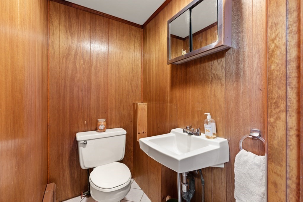 96 Loring Road Winthrop, MA 02152 - Photo 16 of 29