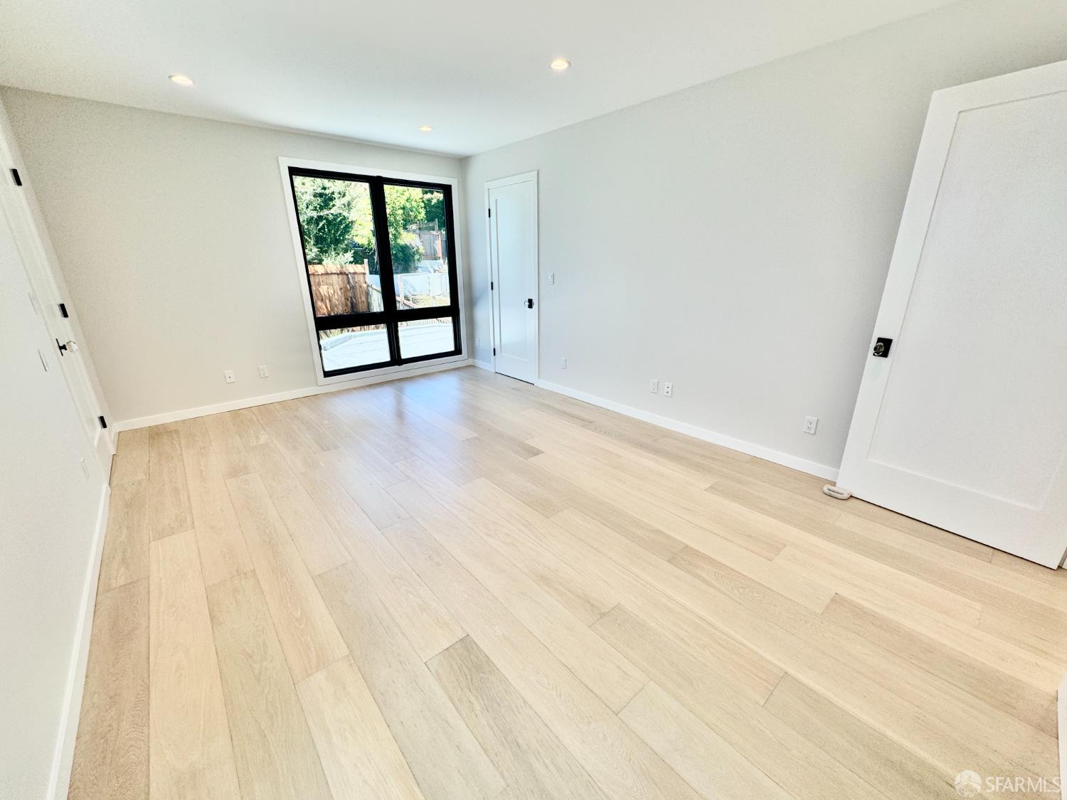 480 Andover Street San Francisco, CA 94110 - Photo 14 of 37