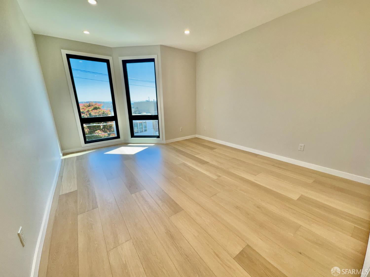 480 Andover Street San Francisco, CA 94110 - Photo 20 of 37