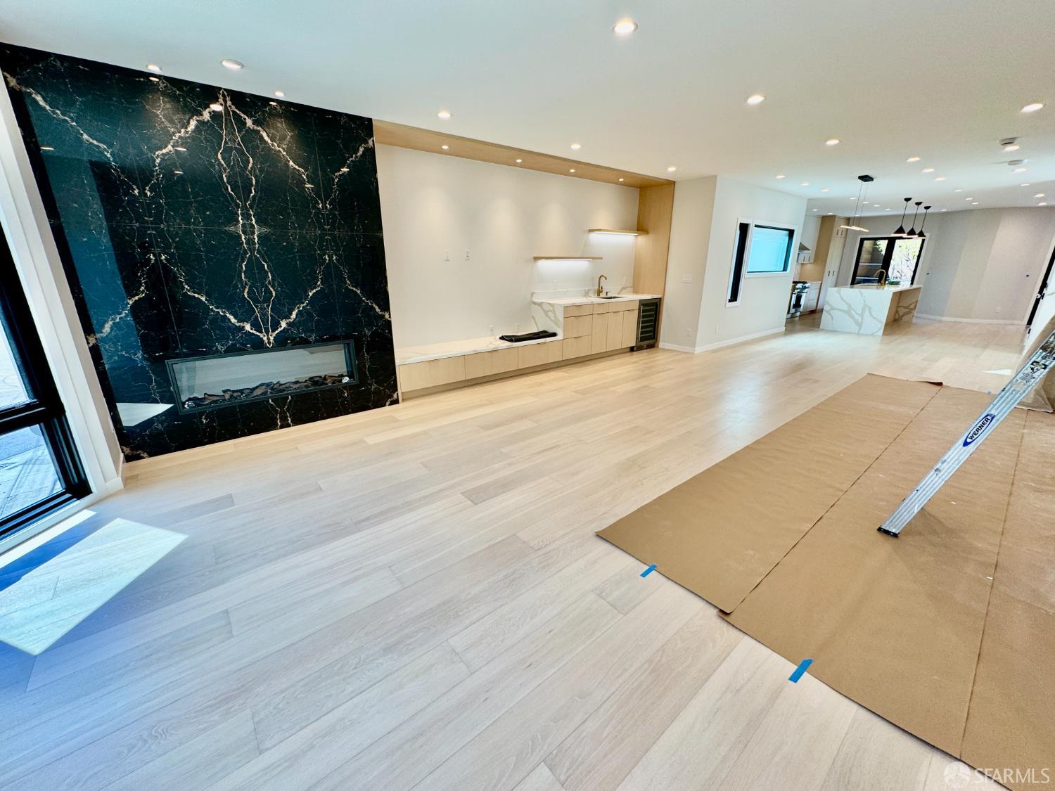 480 Andover Street San Francisco, CA 94110 - Photo 3 of 37