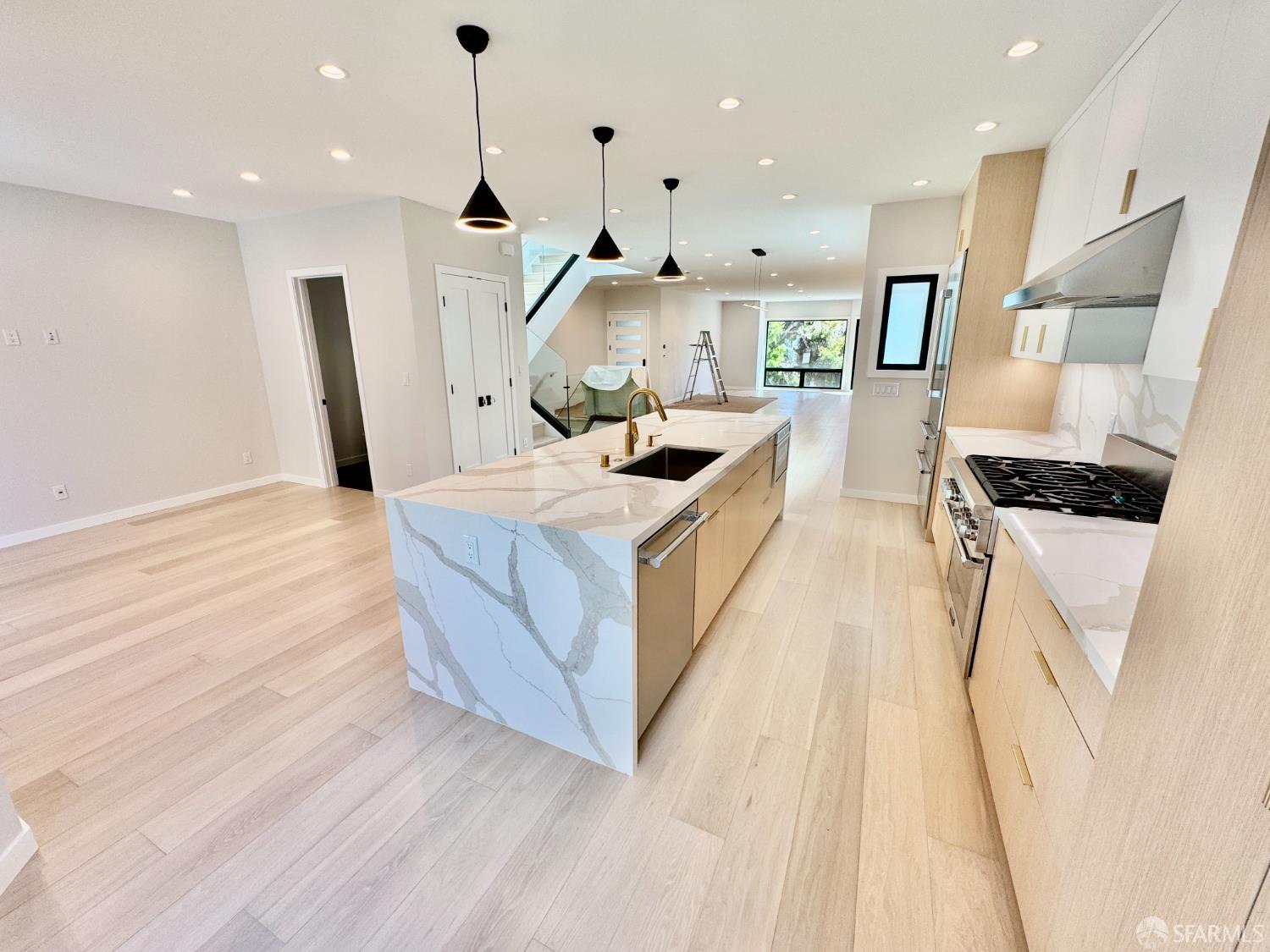 480 Andover Street San Francisco, CA 94110 - Photo 7 of 37