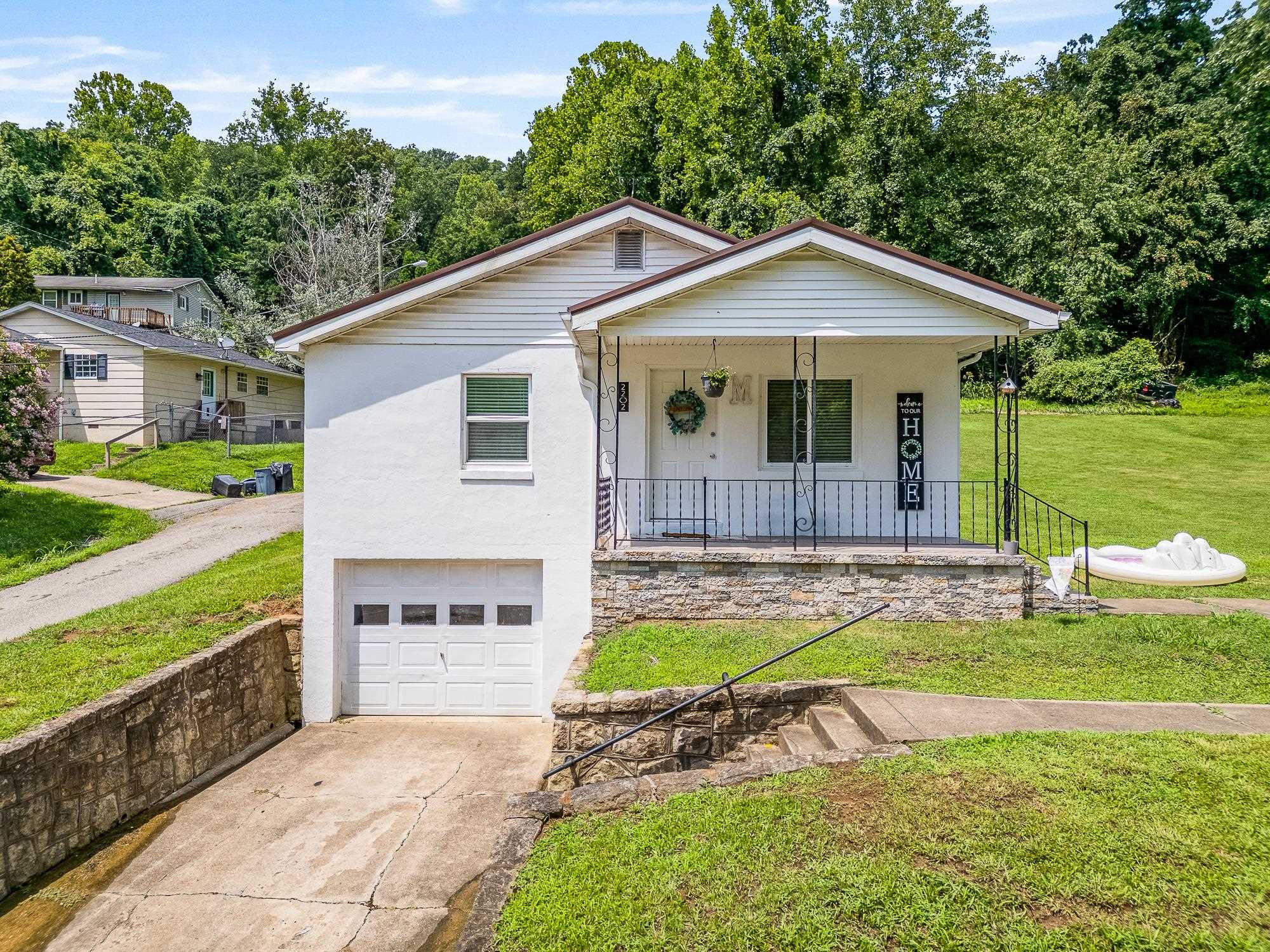 2202 Johnstown Road Huntington, WV 25701 - Photo 1 of 28 Gallery Image 1