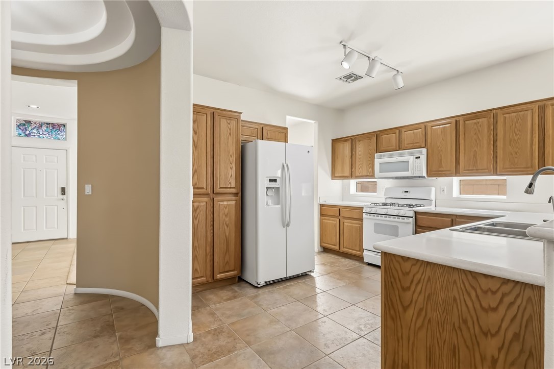 2935 Shimmering Bay Street Laughlin, NV 89029 - Photo 3 of 14