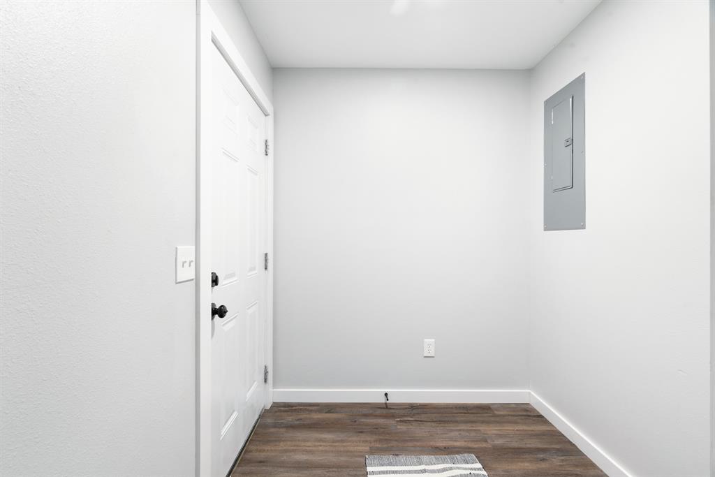 19 Private Road Paris, TX 75460 - Photo 18 of 18 a view of a small space