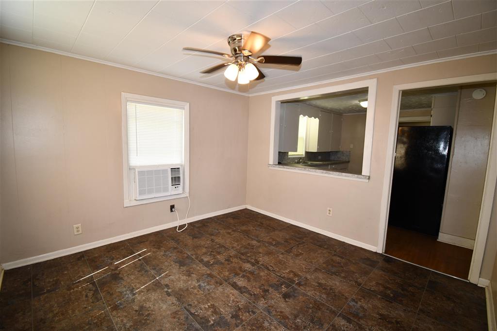 613 Jones Street Lake Charles, LA 70615 - Photo 2 of 20