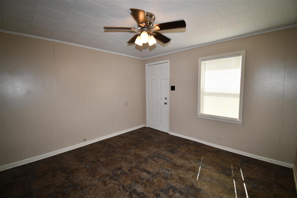 613 Jones Street Lake Charles, LA 70615 - Photo 3 of 20