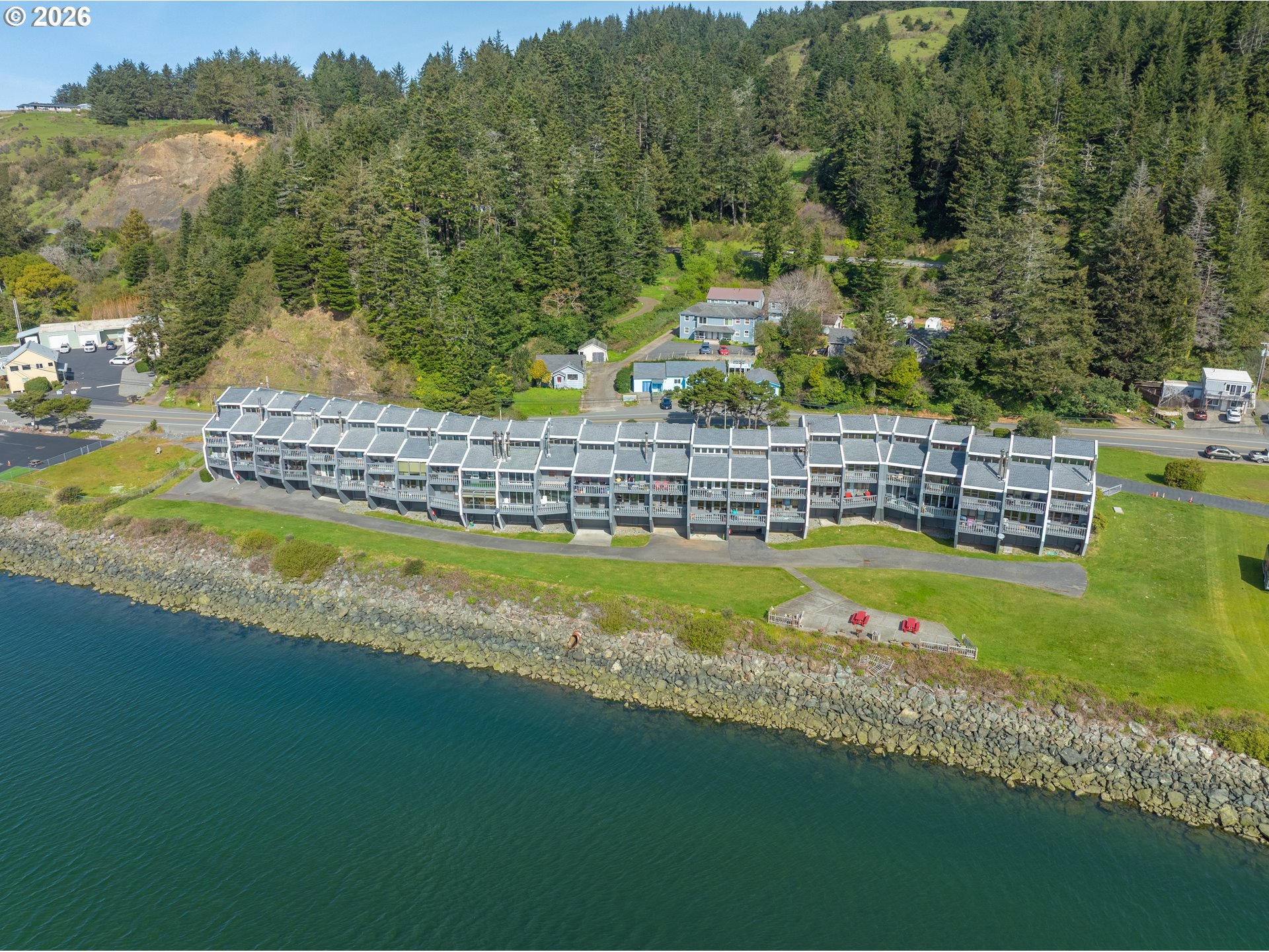 94304 Wedderburn Loop, Unit 435 Gold Beach, OR 97444 - Photo 3 of 38