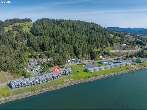 $330,000 | 94304 Wedderburn Loop, Unit 435, Gold Beach, OR 97444