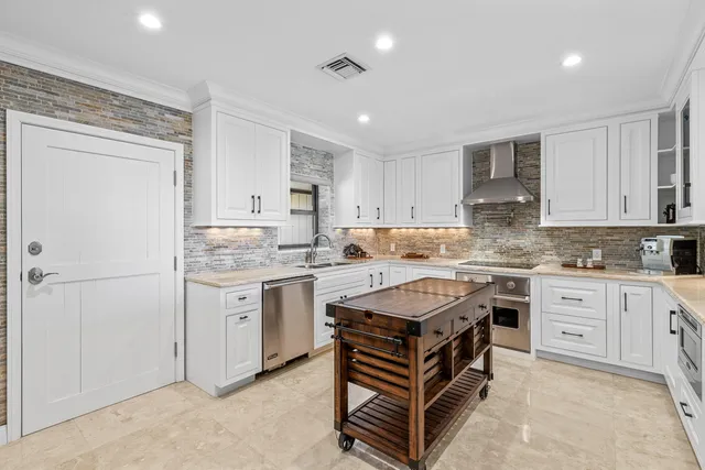 $1,295,000 | 2785 Polo Island Drive, Unit J301, Wellington, FL 33414