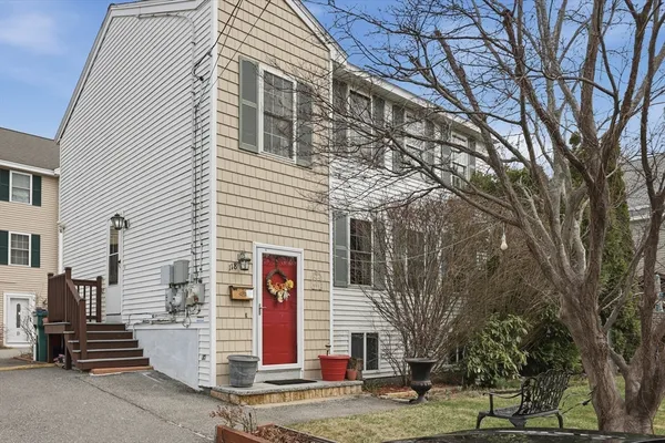 $499,000 | 118 Mt Washington Street, Unit D, Lowell, MA 01854