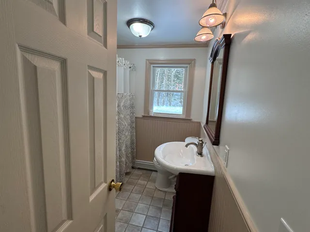 $3,500 | 46 Beech Hill Road, Exeter, NH 03833