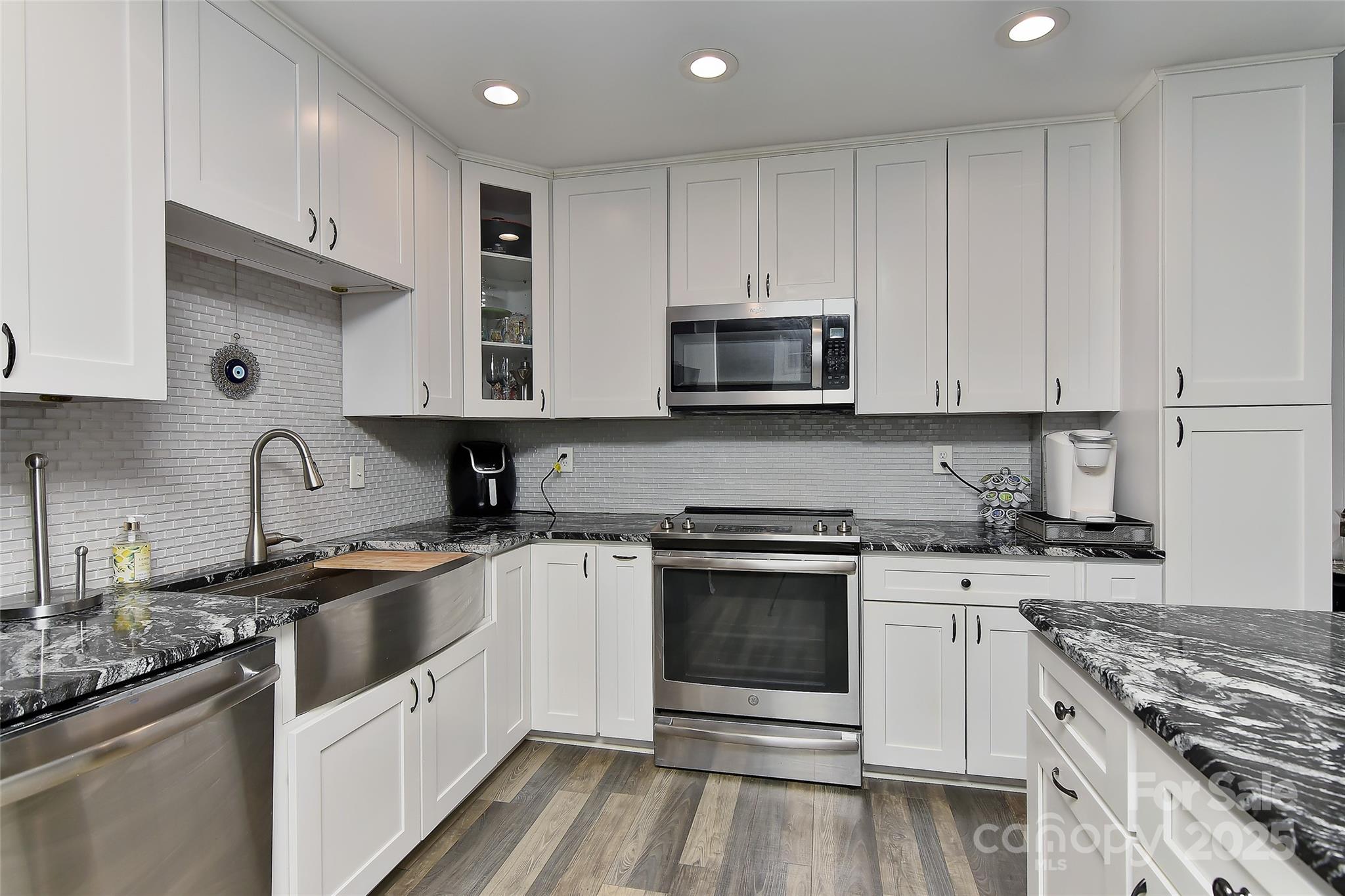51 Old Post Road Lake Wylie, SC 29710 - Photo 6 of 47 Gallery Image 6