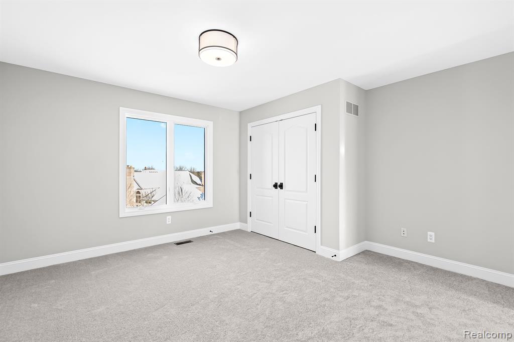 714 Wellington Circle Rochester, MI 48309 - Photo 59 of 79
