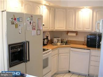 2034 Heather Road Folcroft, PA 19032 - Photo 4 of 12