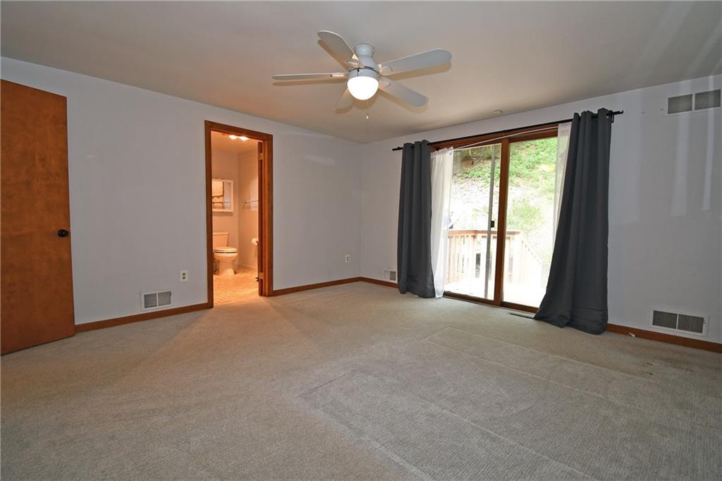 986 Segar Road Pittsburgh, PA 15243 - Photo 20 of 48