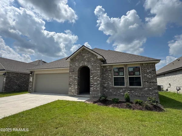 $1,695 | 226 Oak Heights, Duson, LA 70529