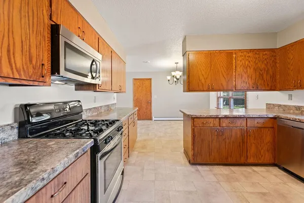 $398,500 | 2807 Edgewood Drive North, Fargo, ND 58102