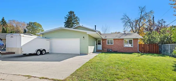 $398,500 | 2807 Edgewood Drive North, Fargo, ND 58102