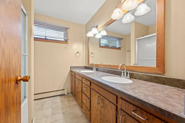 $398,500 | 2807 Edgewood Drive North, Fargo, ND 58102