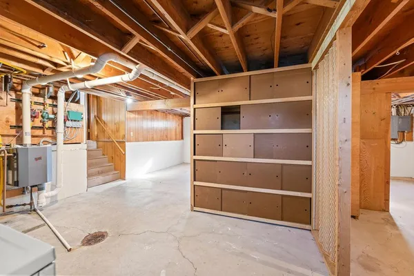 $398,500 | 2807 Edgewood Drive North, Fargo, ND 58102