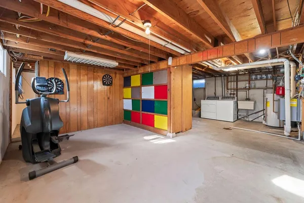 $398,500 | 2807 Edgewood Drive North, Fargo, ND 58102