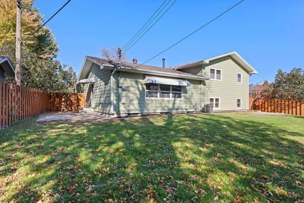 $398,500 | 2807 Edgewood Drive North, Fargo, ND 58102