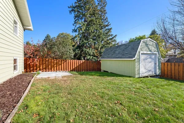 $394,500 | 2807 Edgewood Drive North, Fargo, ND 58102