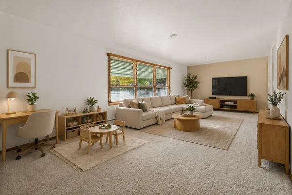 $389,900 | 2807 Edgewood Drive North, Fargo, ND 58102