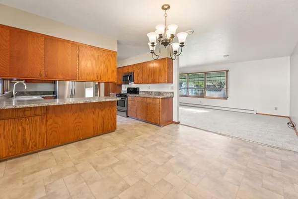 $398,500 | 2807 Edgewood Drive North, Fargo, ND 58102