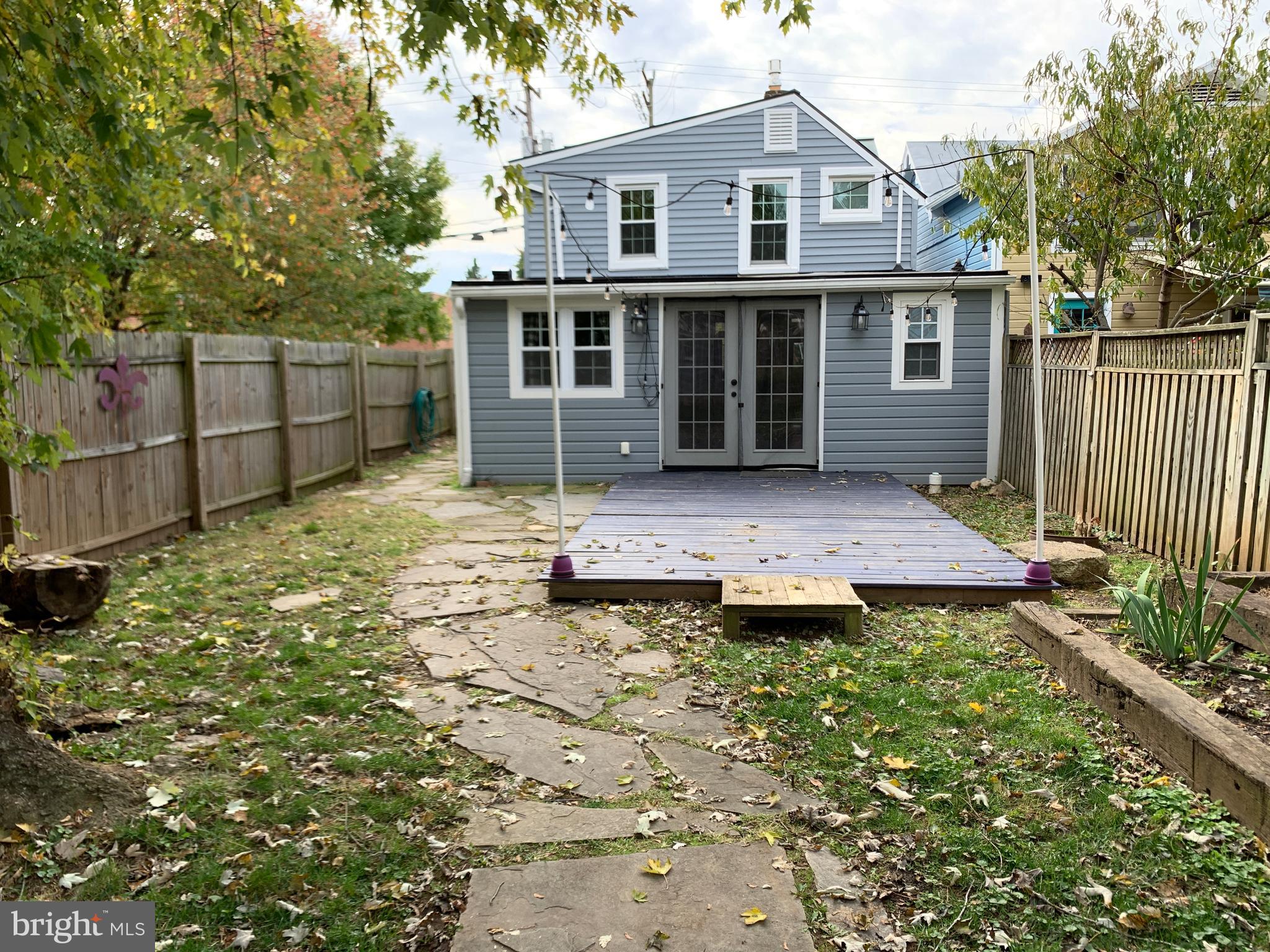 218 Loudoun Street Southwest Leesburg, VA 20175 - Photo 1 of 8