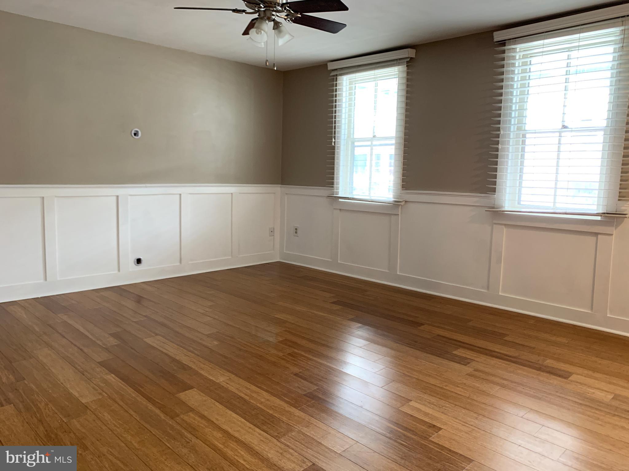 218 Loudoun Street Southwest Leesburg, VA 20175 - Photo 3 of 8