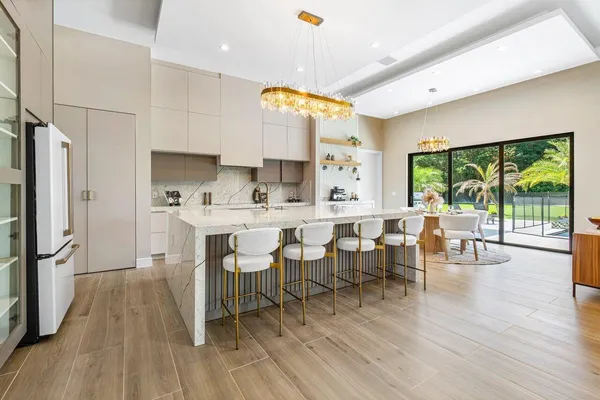 $9,000 | 221 Milestone Way, West Palm Beach, FL 33415