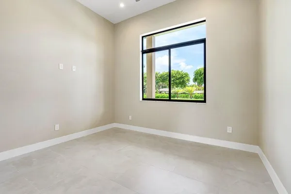 $9,000 | 221 Milestone Way, West Palm Beach, FL 33415
