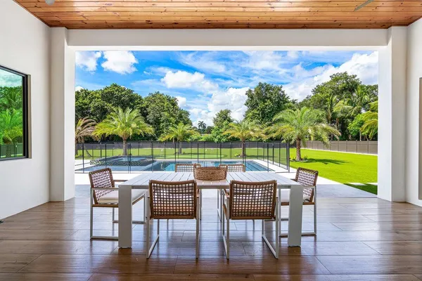 $9,000 | 221 Milestone Way, West Palm Beach, FL 33415