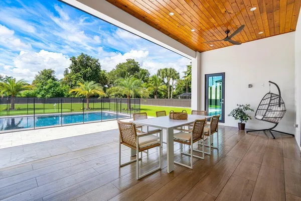 $9,000 | 221 Milestone Way, West Palm Beach, FL 33415