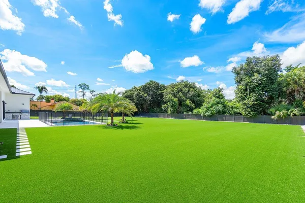 $9,000 | 221 Milestone Way, West Palm Beach, FL 33415