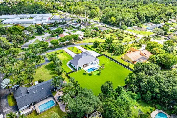 $9,000 | 221 Milestone Way, West Palm Beach, FL 33415