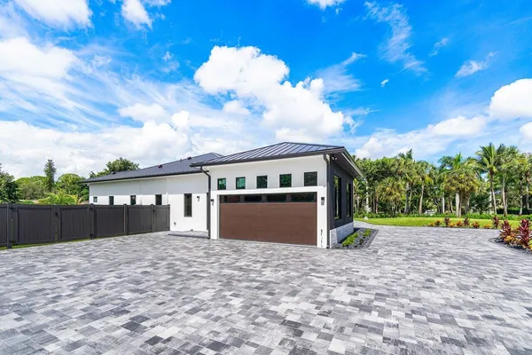 $9,000 | 221 Milestone Way, West Palm Beach, FL 33415