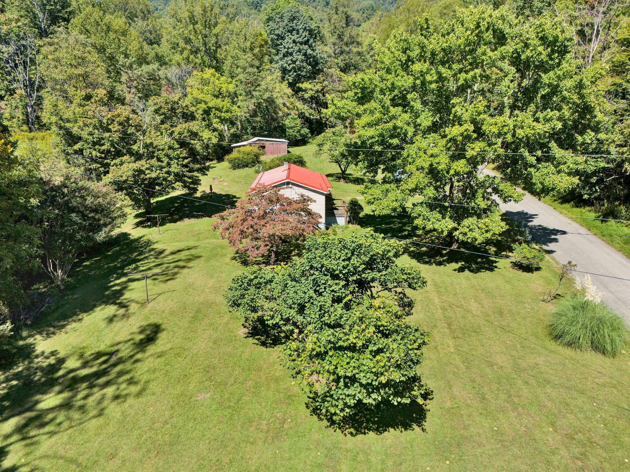 91 Masons Knob Road Boones Mill, VA 24065 - Photo 29 of 36 91 Masons Knob - Pic 29