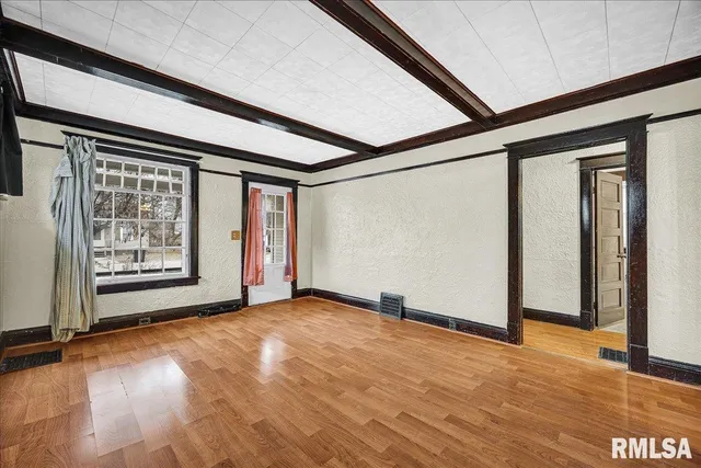 $94,000 | 1722 North Logan Street, Chillicothe, IL 61523