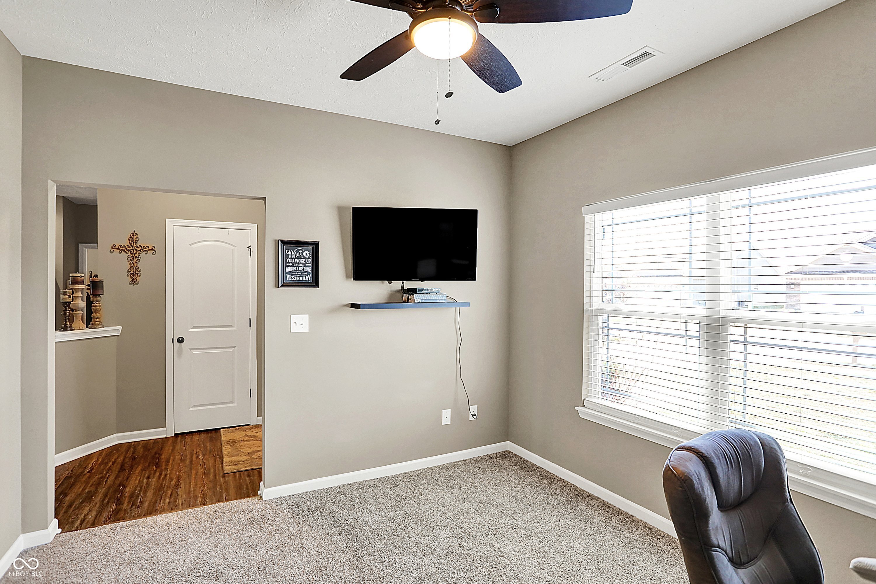 257 Rambling Road Greenfield, IN 46140 - Photo 3 of 20