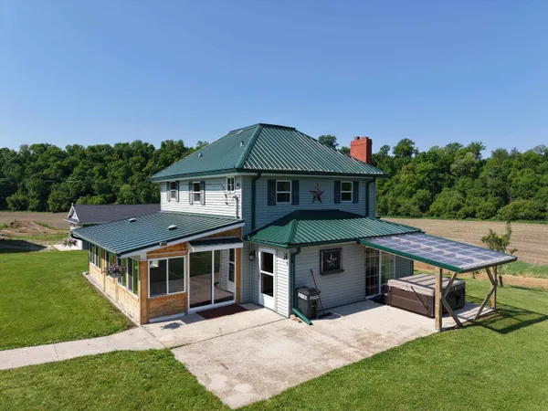 $795,000 | 7469 Grant River Road, Cassville, WI 53806