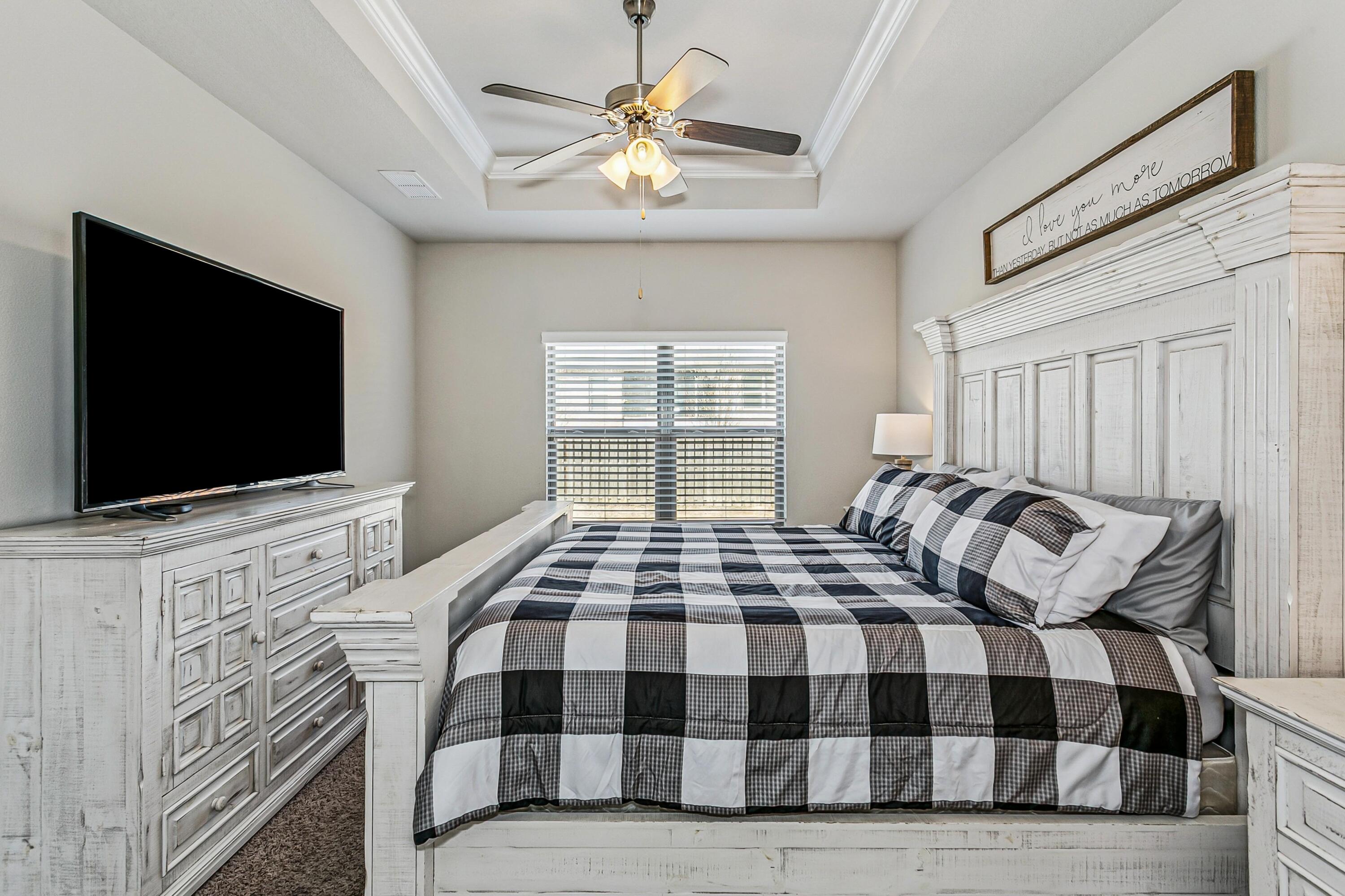 438 Chickadee Street Crestview, FL 32539 - Photo 16 of 40 Tray Ceiling with Recessed Crown!